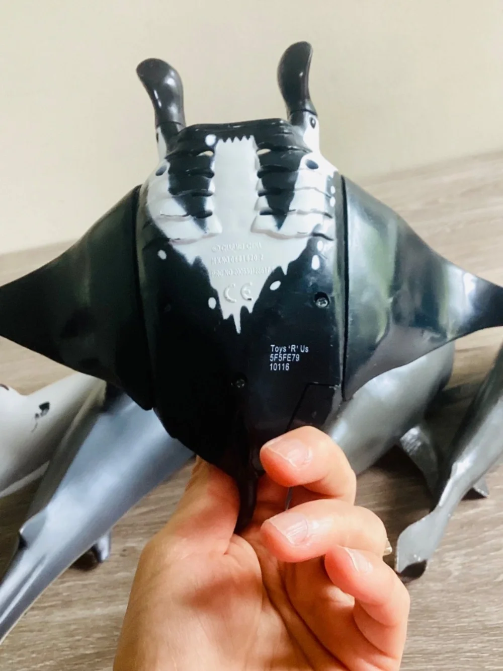 Lot Of 5 Pool Water Toys Sharks Sting Ray Large/Med Size Rubber Floating Diving